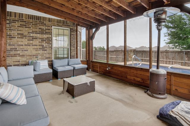 6132 Falls Lake Road, Fort Worth, TX 76179