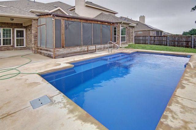 6132 Falls Lake Road, Fort Worth, TX 76179