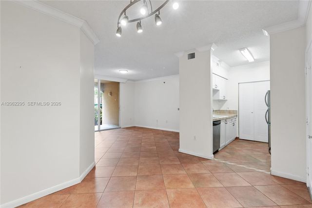 19701 E Country Club Drive 5105, Aventura, FL 33180