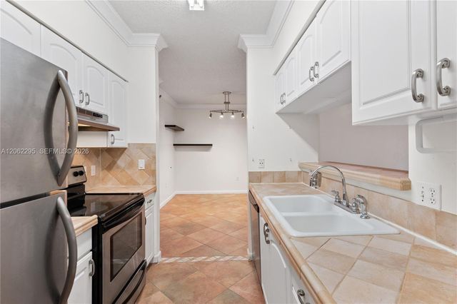 19701 E Country Club Drive 5105, Aventura, FL 33180