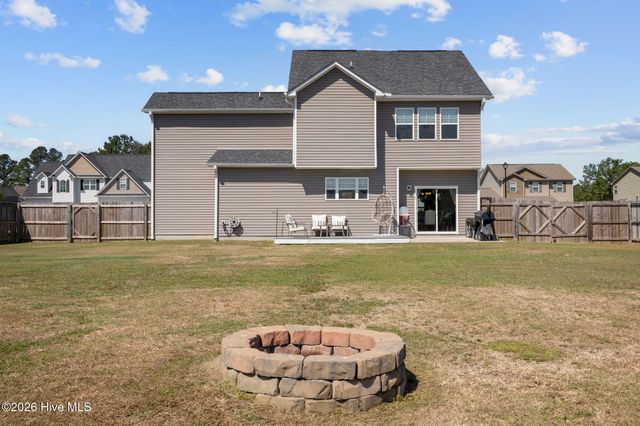 98 Folly Court, Linden, NC 28356
