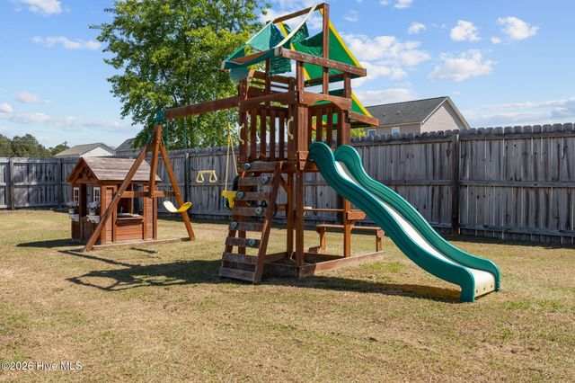 98 Folly Court, Linden, NC 28356