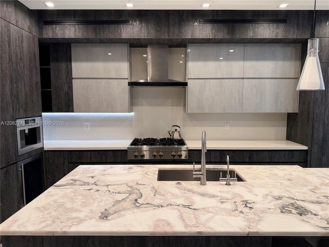 106 NE 16th Terrace 106, Fort Lauderdale, FL 33301