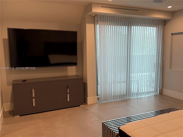 106 NE 16th Terrace 106, Fort Lauderdale, FL 33301