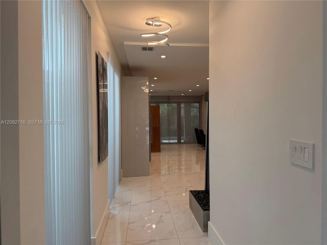 106 NE 16th Terrace 106, Fort Lauderdale, FL 33301