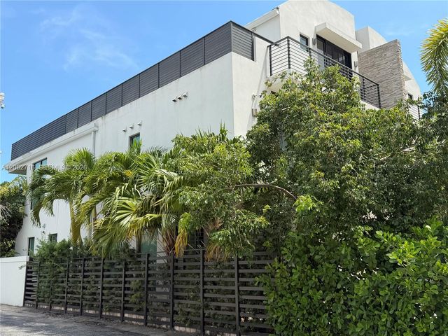 106 NE 16th Terrace 106, Fort Lauderdale, FL 33301