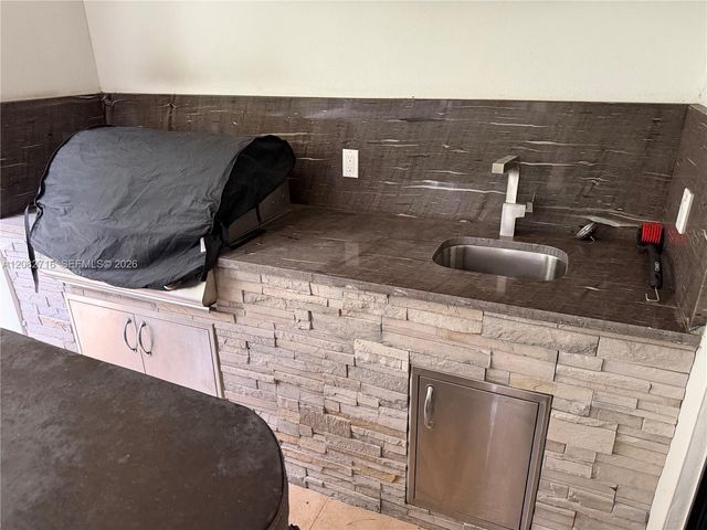 106 NE 16th Terrace 106, Fort Lauderdale, FL 33301