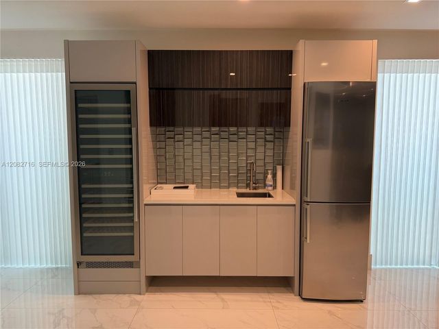 106 NE 16th Terrace 106, Fort Lauderdale, FL 33301