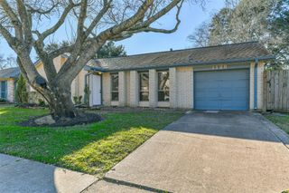 1126 Oxford Drive, Pearland, TX 77584