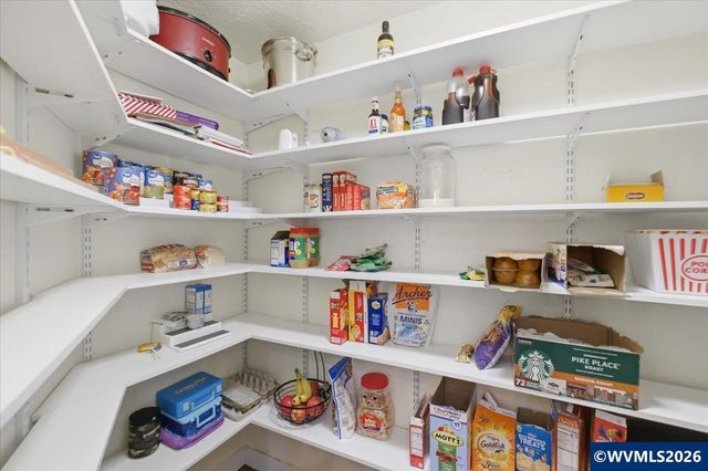 241 Kouns Dr NW, Albany, OR 97321