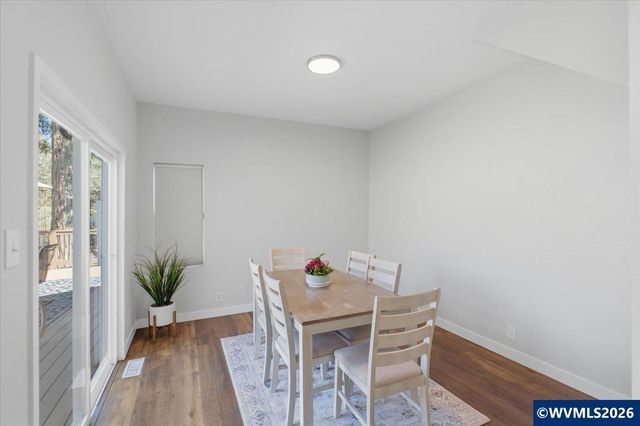 241 Kouns Dr NW, Albany, OR 97321