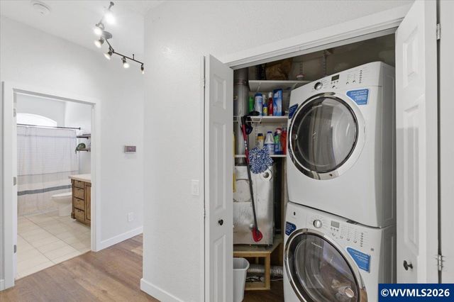 241 Kouns Dr NW, Albany, OR 97321