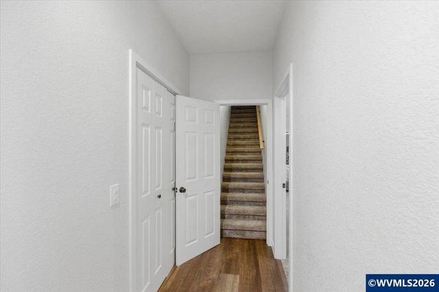 241 Kouns Dr NW, Albany, OR 97321