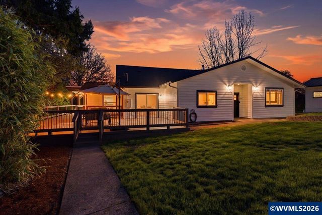 241 Kouns Dr NW, Albany, OR 97321