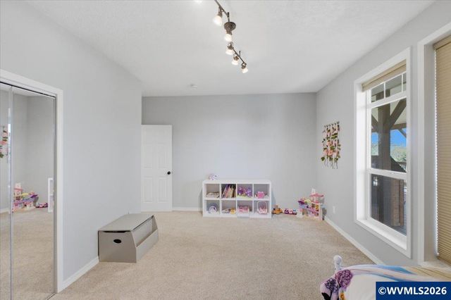 241 Kouns Dr NW, Albany, OR 97321