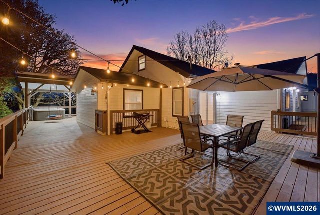 241 Kouns Dr NW, Albany, OR 97321