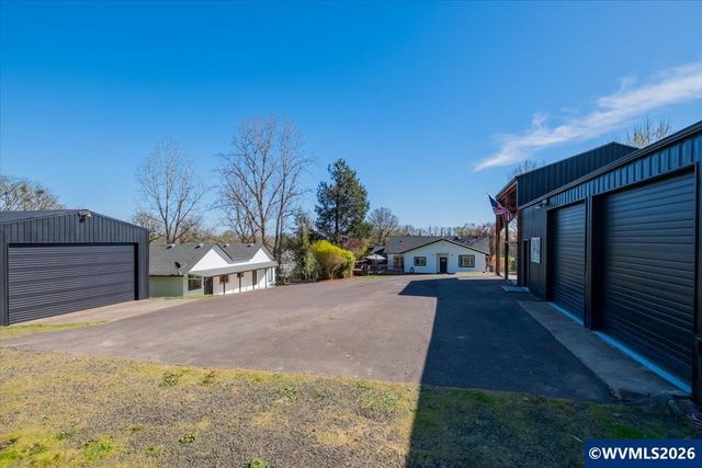 241 Kouns Dr NW, Albany, OR 97321