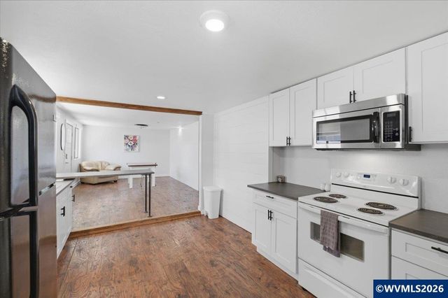 241 Kouns Dr NW, Albany, OR 97321