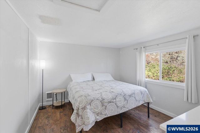 241 Kouns Dr NW, Albany, OR 97321