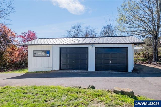 241 Kouns Dr NW, Albany, OR 97321