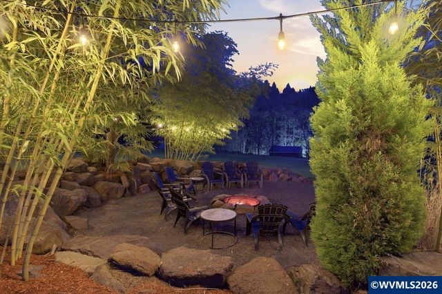 241 Kouns Dr NW, Albany, OR 97321