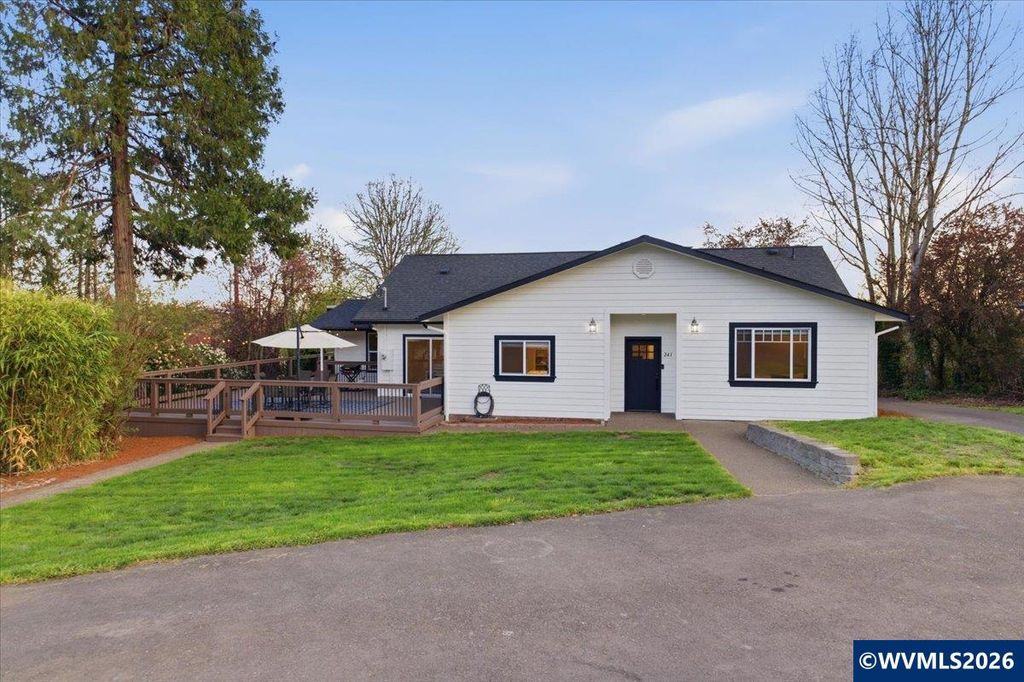 241 Kouns Dr NW, Albany, OR 97321