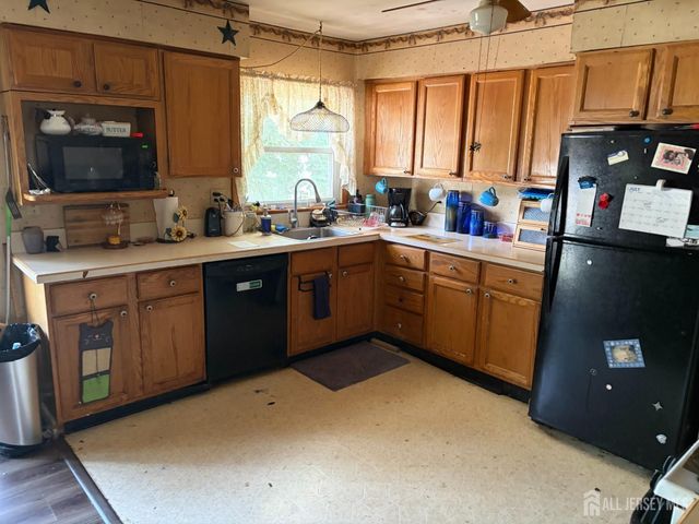 1033 Clinton Avenue, South Plainfield, NJ 07080