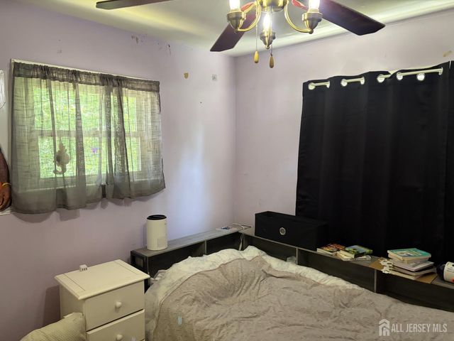1033 Clinton Avenue, South Plainfield, NJ 07080