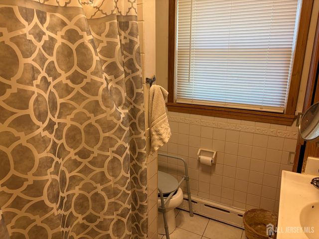 1033 Clinton Avenue, South Plainfield, NJ 07080