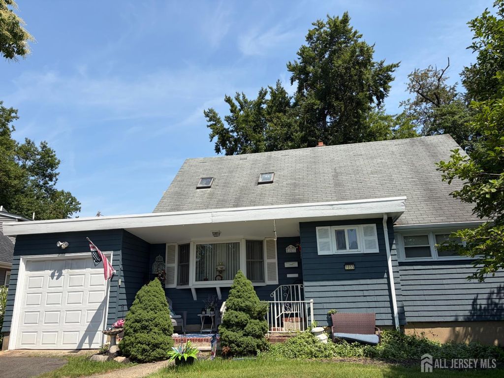 1033 Clinton Avenue, South Plainfield, NJ 07080