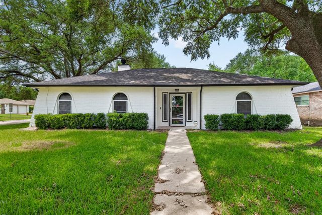 16303 Townes Road, Friendswood, TX 77546