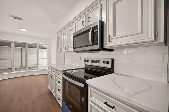 16303 Townes Road, Friendswood, TX 77546