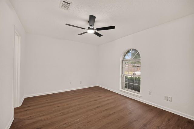 16303 Townes Road, Friendswood, TX 77546