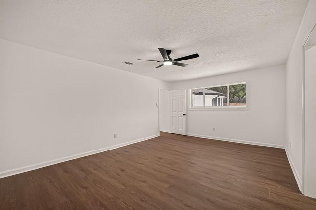 16303 Townes Road, Friendswood, TX 77546