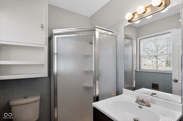 802 Chapel Hill Road, Indianapolis, IN 46214