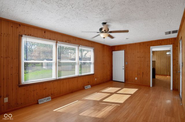 802 Chapel Hill Road, Indianapolis, IN 46214