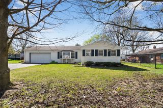 802 Chapel Hill Road, Indianapolis, IN 46214