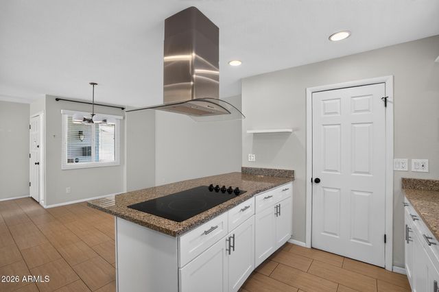 8449 E JACKRABBIT Road, Scottsdale, AZ 85250