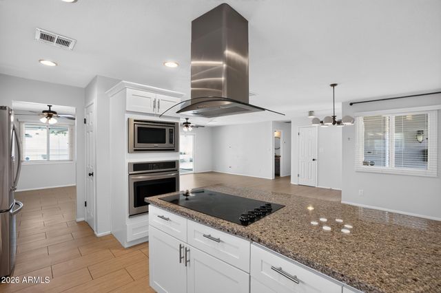 8449 E JACKRABBIT Road, Scottsdale, AZ 85250