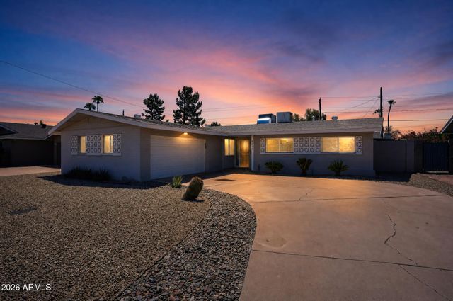 8449 E JACKRABBIT Road, Scottsdale, AZ 85250