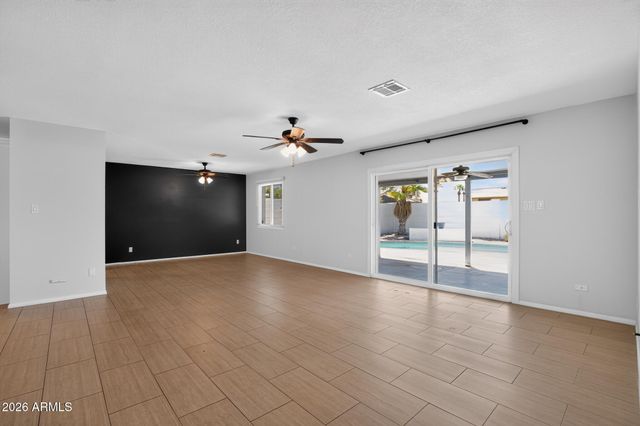 8449 E JACKRABBIT Road, Scottsdale, AZ 85250