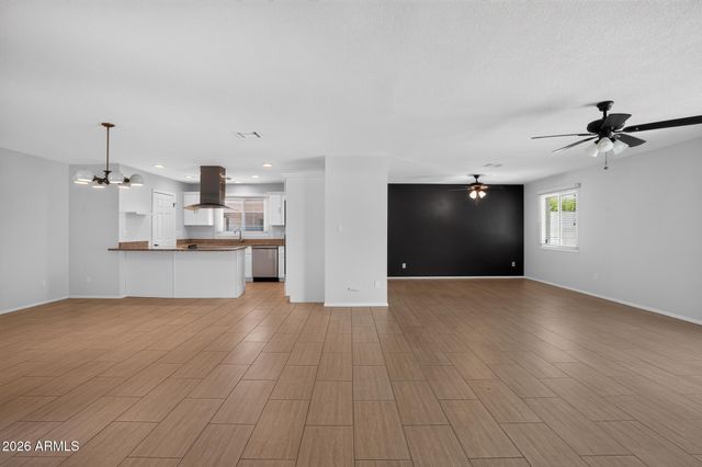 8449 E JACKRABBIT Road, Scottsdale, AZ 85250
