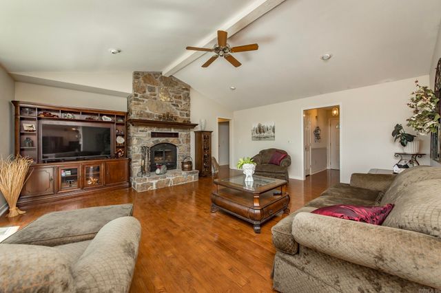252 Lakeside Drive, Fairfield Bay, AR 72088