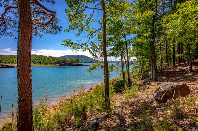 252 Lakeside Drive, Fairfield Bay, AR 72088