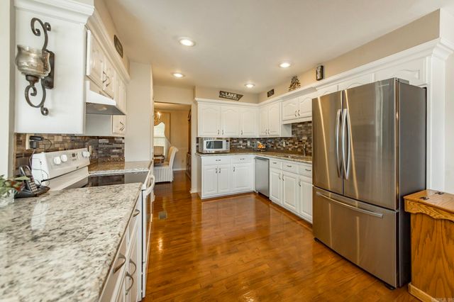252 Lakeside Drive, Fairfield Bay, AR 72088