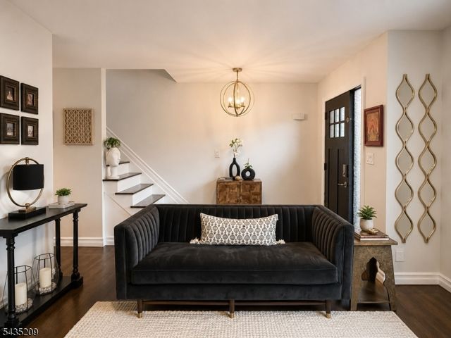 444 Brookside Ln, Hillsborough Twp., NJ 08844
