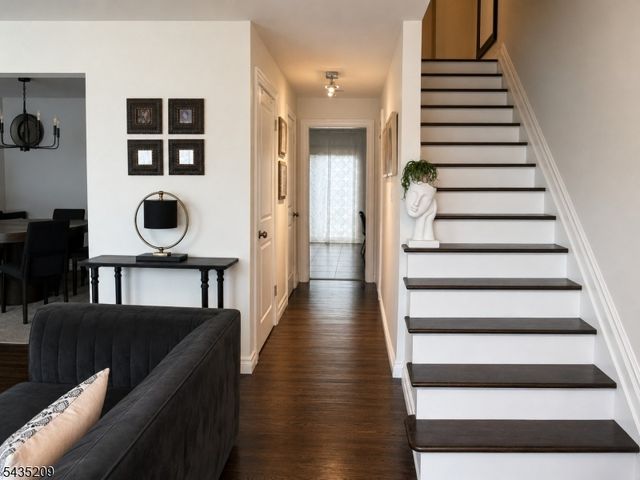 444 Brookside Ln, Hillsborough Twp., NJ 08844