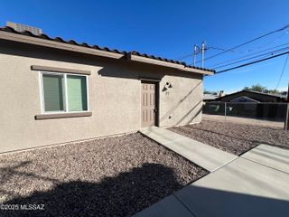 37 W Lester Street, Tucson, AZ 85705
