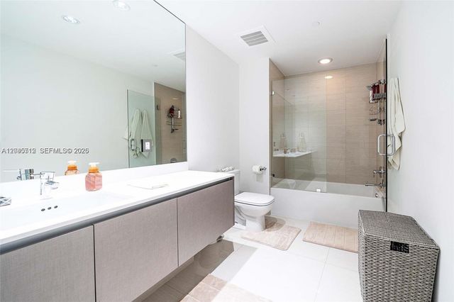3300 NE 188th St 710, Aventura, FL 33180