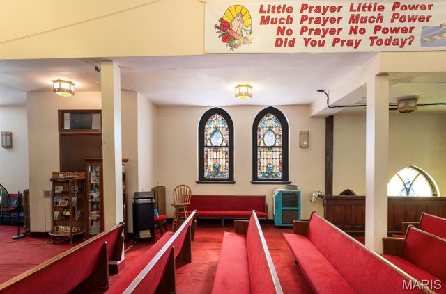 1524 E Grand Boulevard, St Louis, MO 63107